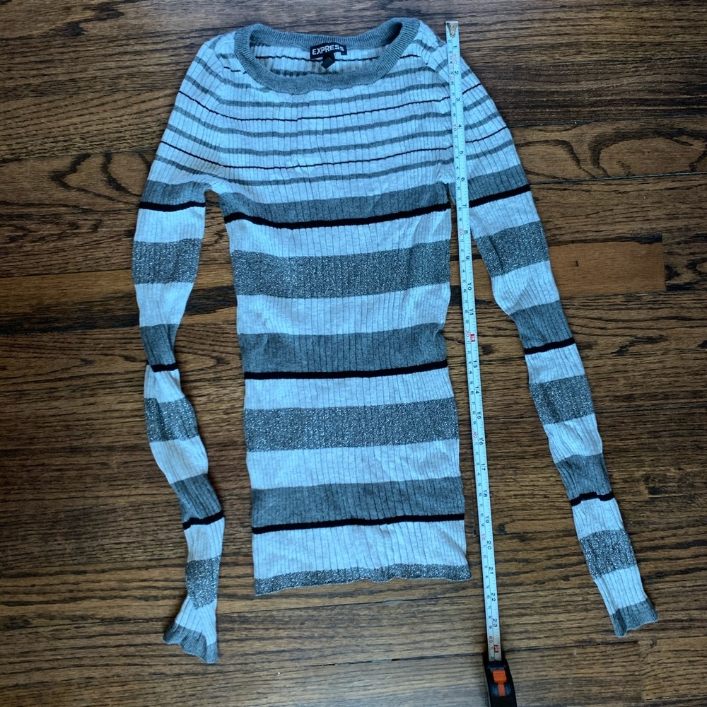Express fitted sweater - Picture 2 of 6